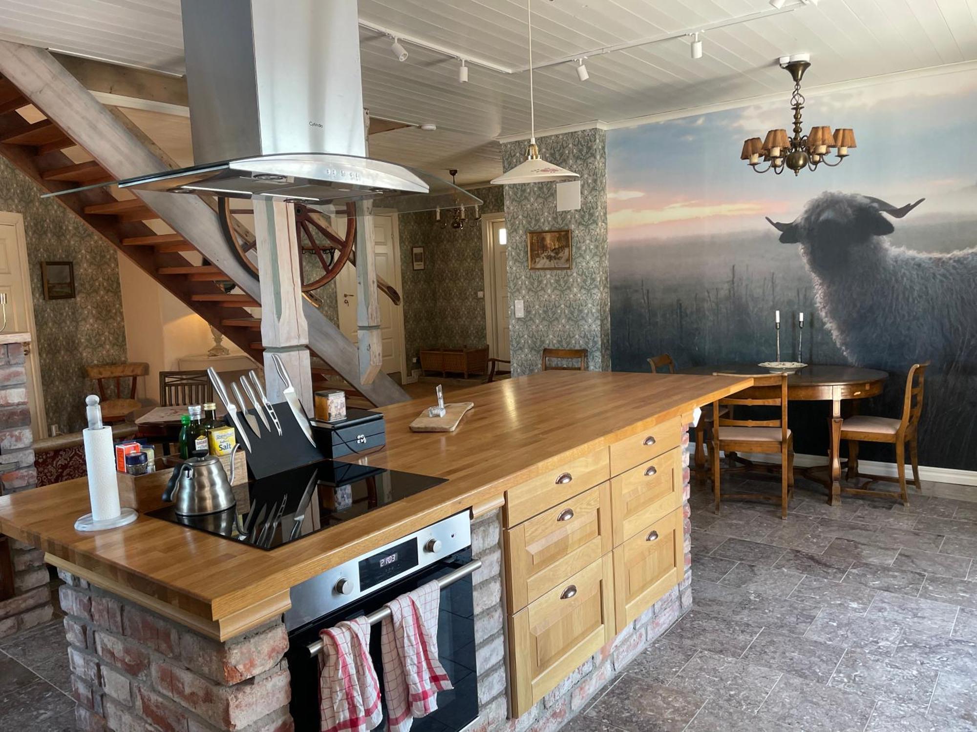 Snaellfaell Country Living - Akerbo Gard Charmigt Renoverad Flygel Kristinehamn Exterior photo